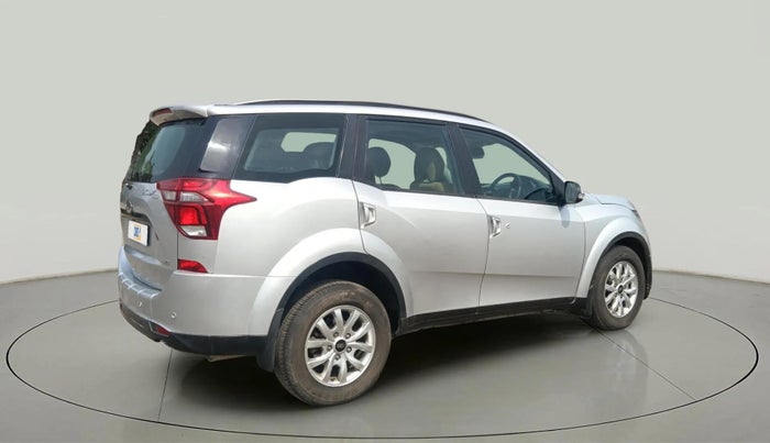 2020 Mahindra XUV500 W9, Diesel, Manual, 31,507 km, Right Back Diagonal