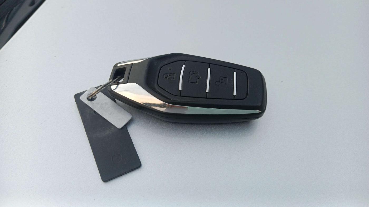 2020 Mahindra XUV500 W9, Diesel, Manual, 31,507 km, Key Close Up