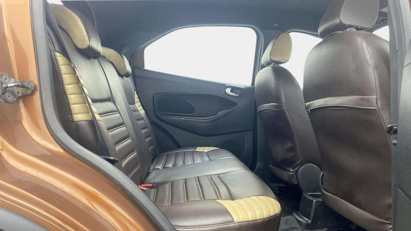 2018 Ford FREESTYLE TITANIUM 1.2 PETROL, Petrol, Manual, 26,908 km, Right Side Rear Door Cabin