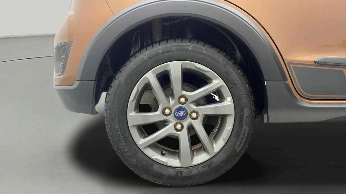 2018 Ford FREESTYLE TITANIUM 1.2 PETROL, Petrol, Manual, 26,908 km, Right Rear Wheel