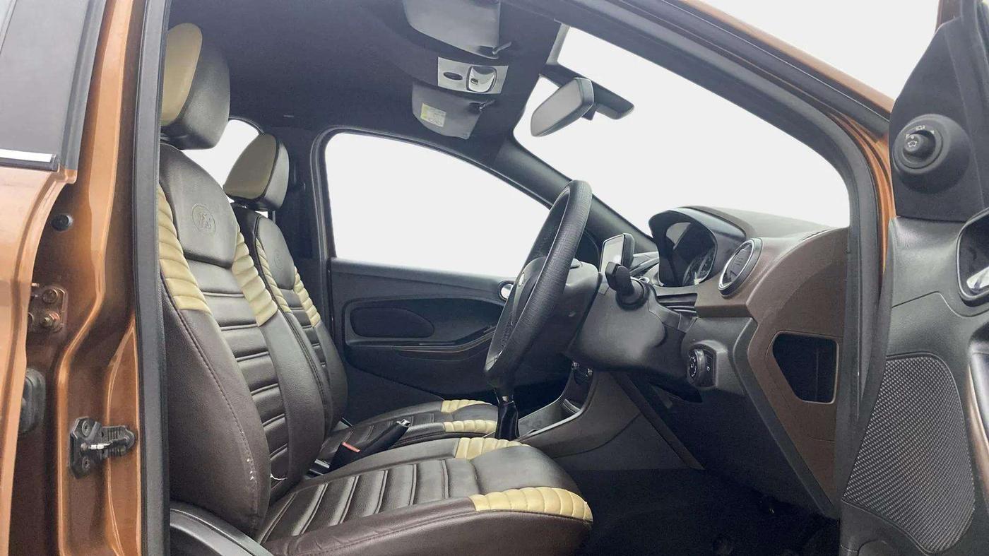2018 Ford FREESTYLE TITANIUM 1.2 PETROL, Petrol, Manual, 26,908 km, Right Side Front Door Cabin