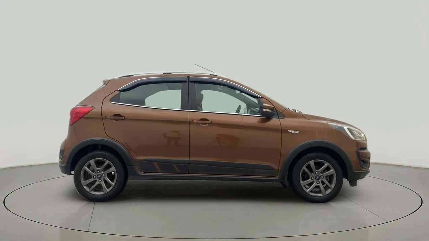 2018 Ford FREESTYLE TITANIUM 1.2 PETROL, Petrol, Manual, 26,908 km, Right Side View