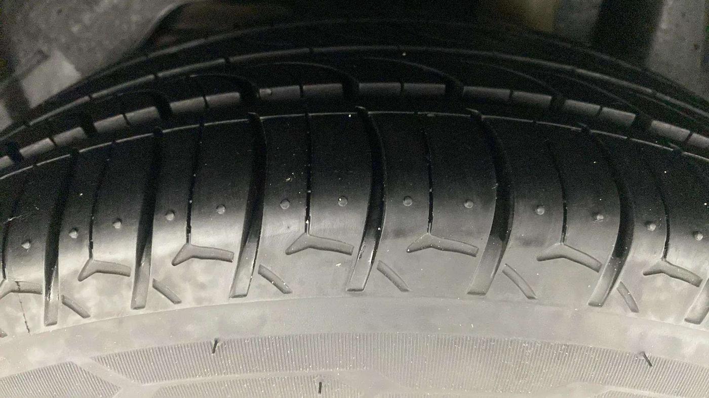 2018 Ford FREESTYLE TITANIUM 1.2 PETROL, Petrol, Manual, 26,908 km, Left Rear Tyre Tread