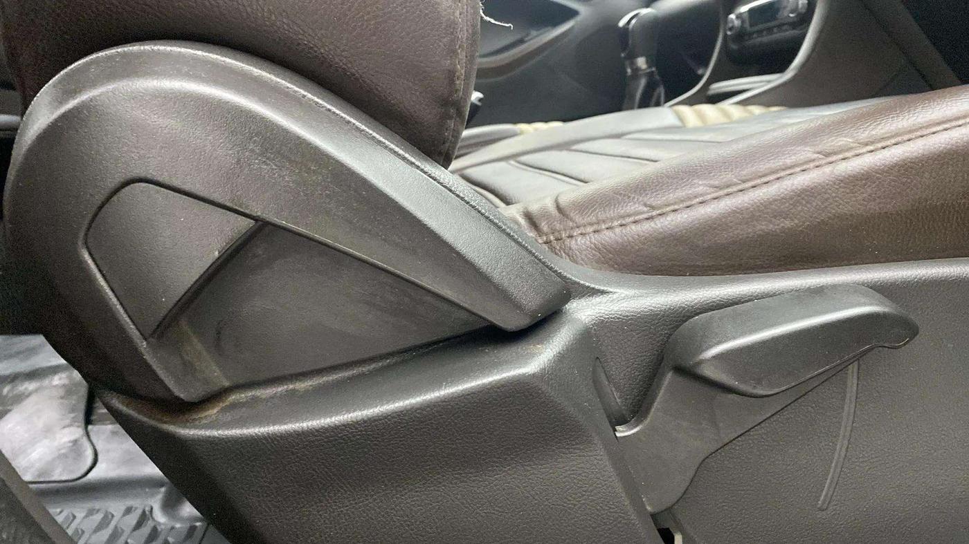 2018 Ford FREESTYLE TITANIUM 1.2 PETROL, Petrol, Manual, 26,908 km, Driver Side Adjustment Panel