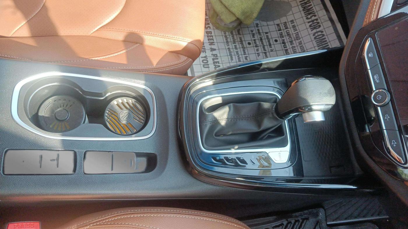 2022 MG HECTOR PLUS SHARP 1.5 PETROL TURBO CVT 6-STR, Petrol, Automatic, 4,733 km, Gear Lever