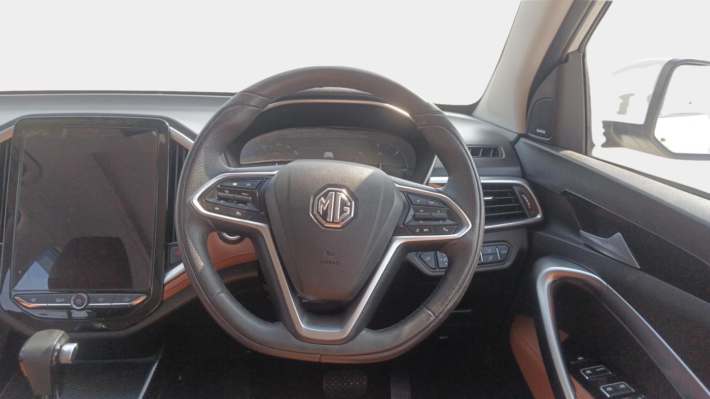 2022 MG HECTOR PLUS SHARP 1.5 PETROL TURBO CVT 6-STR, Petrol, Automatic, 4,733 km, Steering Wheel Close Up