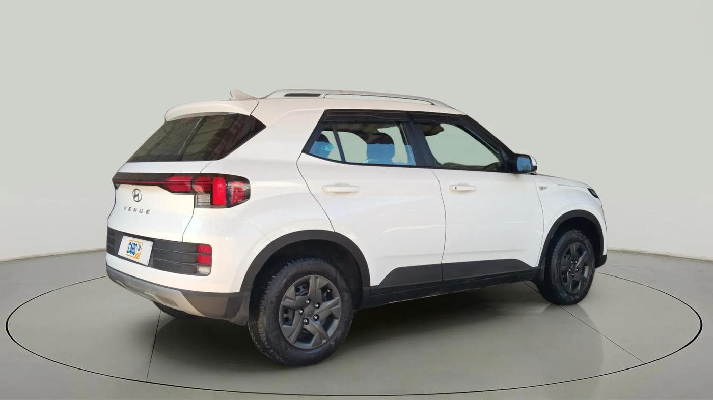 2023 Hyundai VENUE S 1.2, Petrol, Manual, 20,272 km, Right Back Diagonal