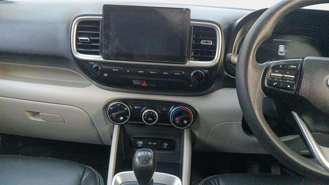 2023 Hyundai VENUE S 1.2, Petrol, Manual, 20,272 km, Air Conditioner