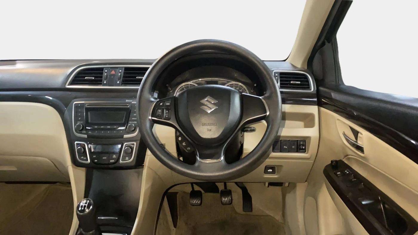 2017 Maruti Ciaz VXI+, Petrol, Manual, 60,197 km, Steering Wheel Close Up
