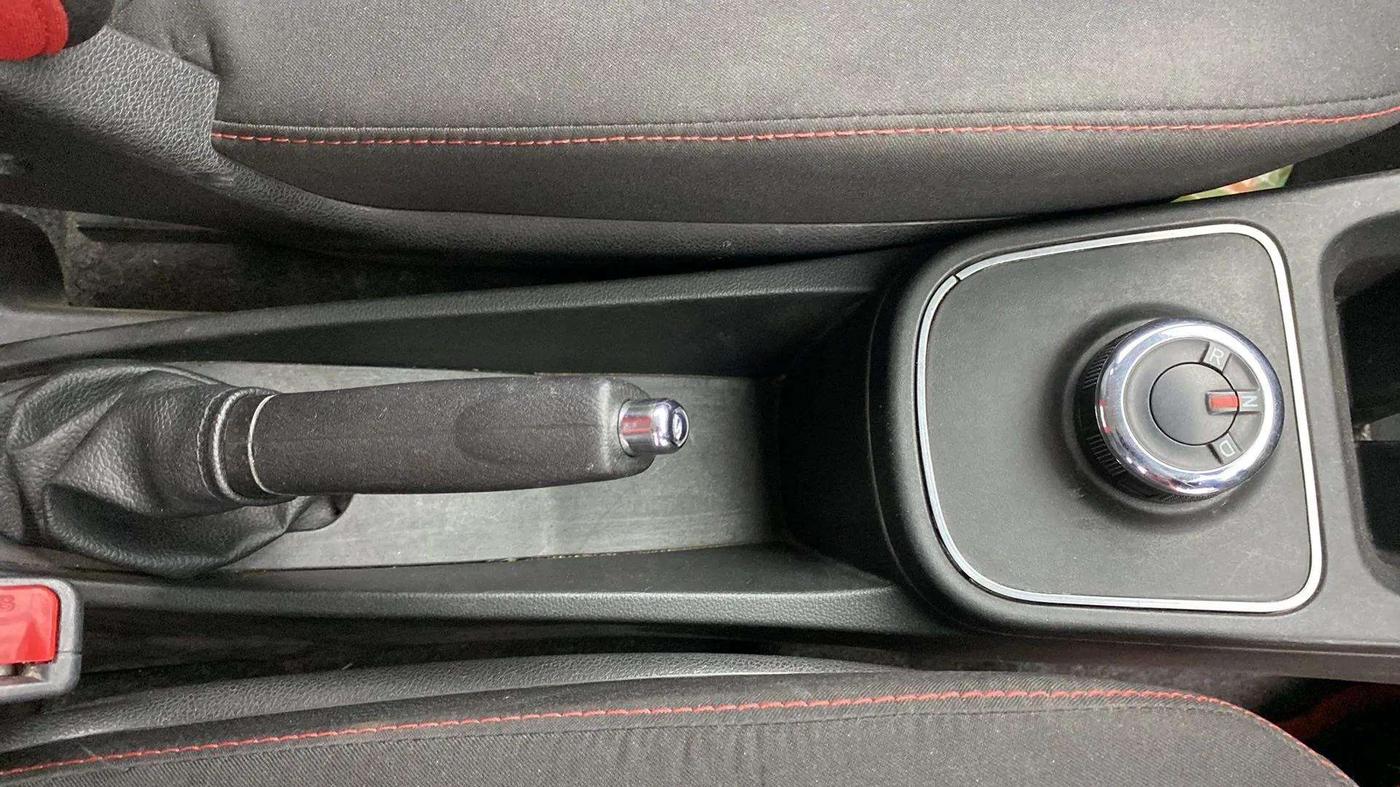 2020 Renault Kwid RXT 1.0 AMT (O), Petrol, Automatic, 33,591 km, Gear Lever