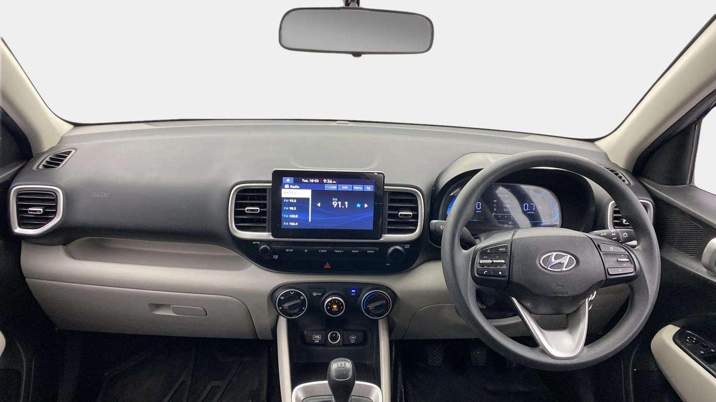 2022 Hyundai VENUE S(O) 1.2, Petrol, Manual, 27,415 km, Dashboard