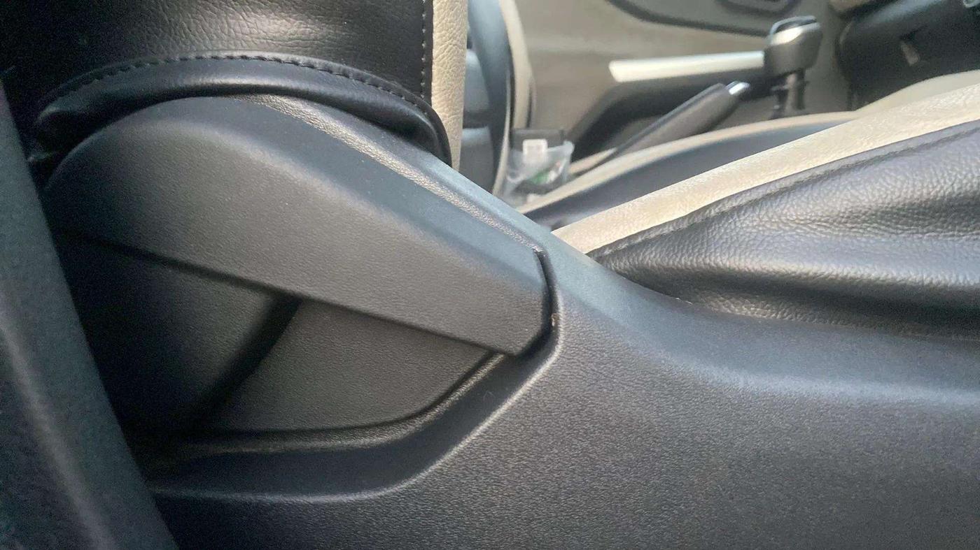 2023 Nissan MAGNITE XE, Petrol, Manual, 6,553 km, Driver Side Adjustment Panel