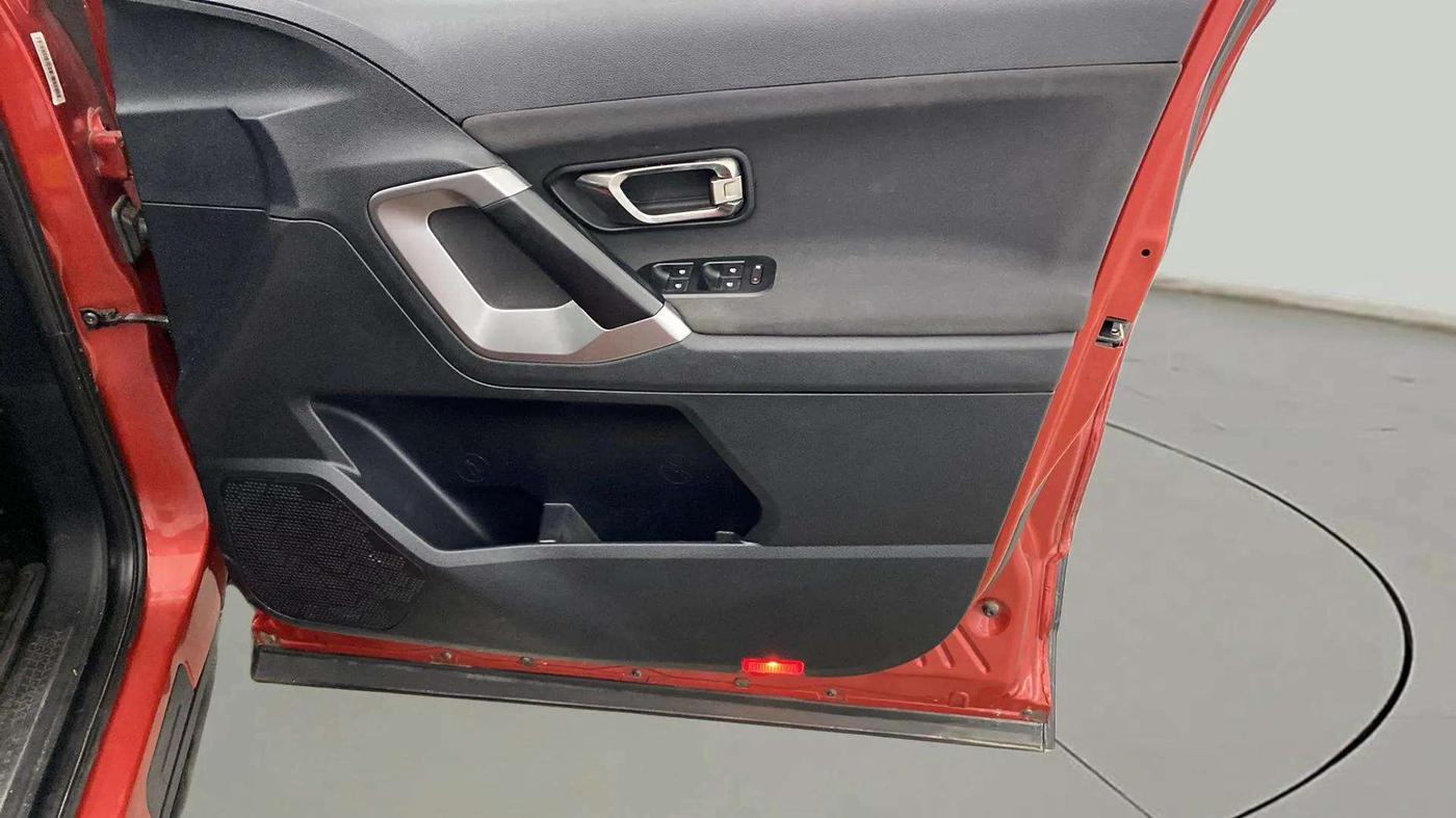 2021 Tata Harrier XT PLUS 2.0L KRYOTEC, Diesel, Manual, 44,141 km, Driver Side Door Panels Control