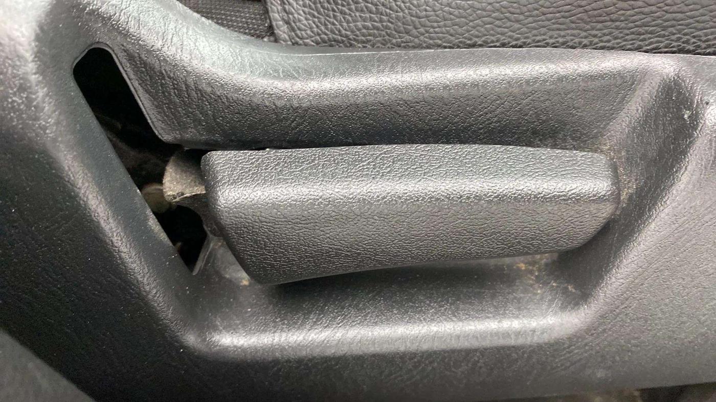 2021 Maruti Alto VXI, Petrol, Manual, 14,960 km, Driver Side Adjustment Panel
