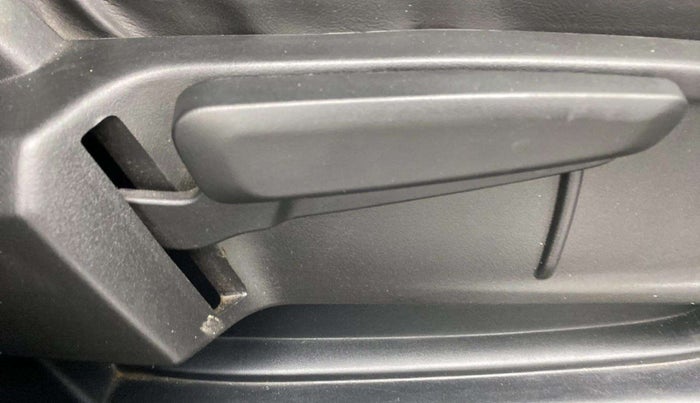 2022 Tata ALTROZ XZ PETROL, Petrol, Manual, 14,717 km, Driver Side Adjustment Panel