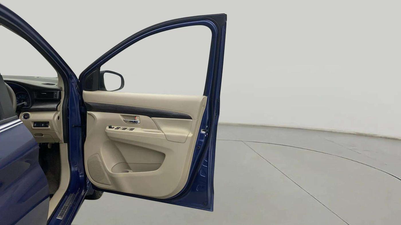 2023 Maruti Ertiga ZXI+ SHVS, Petrol, Manual, 14,717 km, RHS Front Door