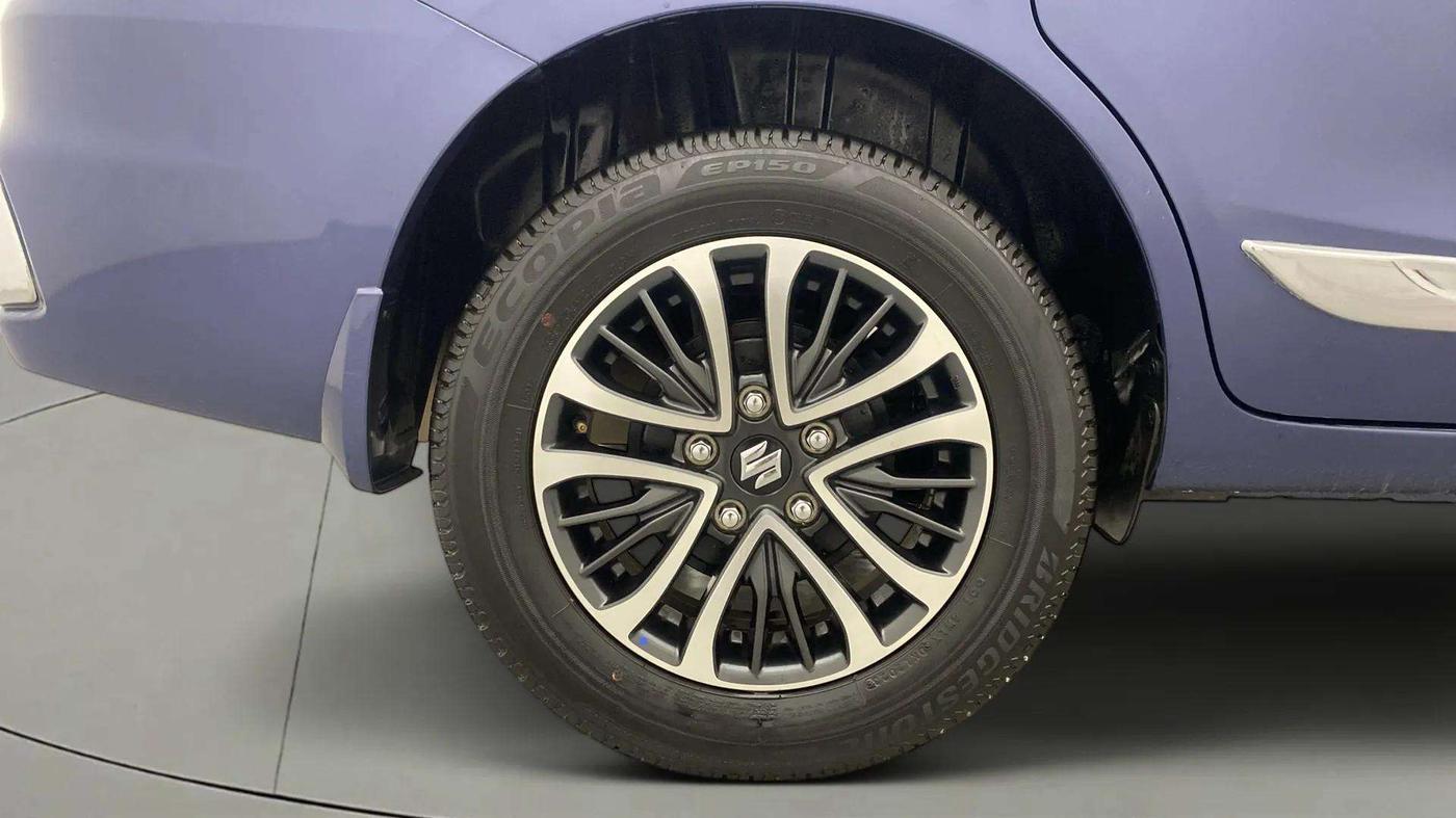 2023 Maruti Ertiga ZXI+ SHVS, Petrol, Manual, 14,717 km, Right Rear Wheel