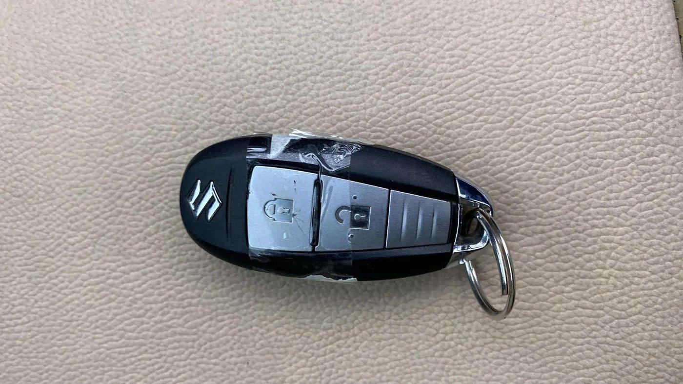 2018 Maruti Baleno ZETA PETROL 1.2, Petrol, Manual, 56,179 km, Key Close Up