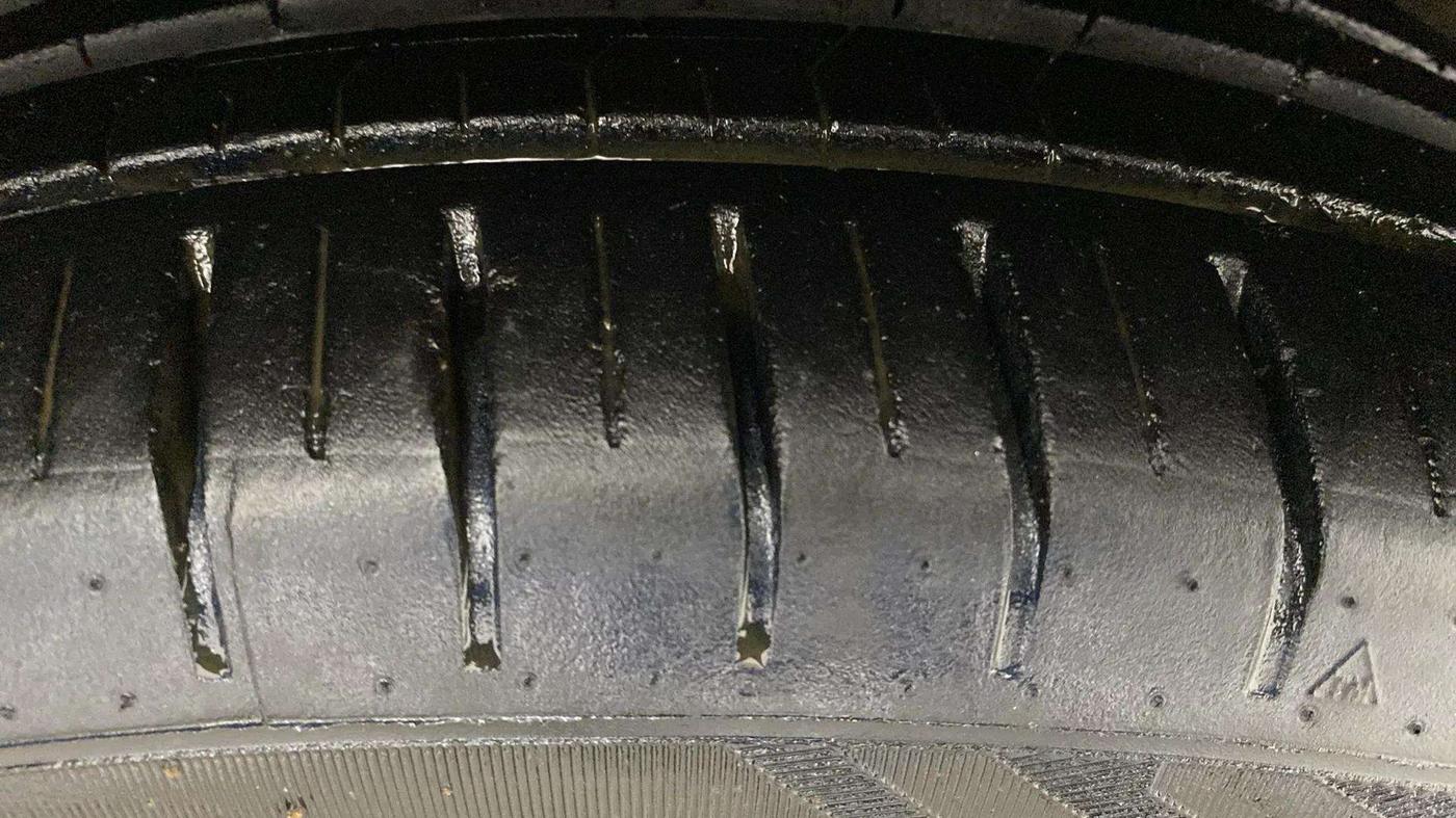 2023 Maruti Baleno  ZETA CNG 1.2L, CNG, Manual, 17,480 km, Left Rear Tyre Tread