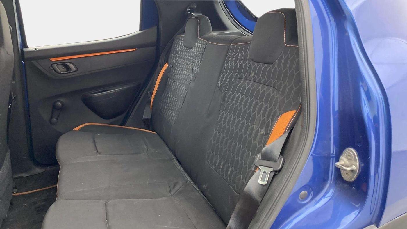 2017 Renault Kwid CLIMBER 1.0, Petrol, Manual, 71,083 km, Right Side Rear Door Cabin