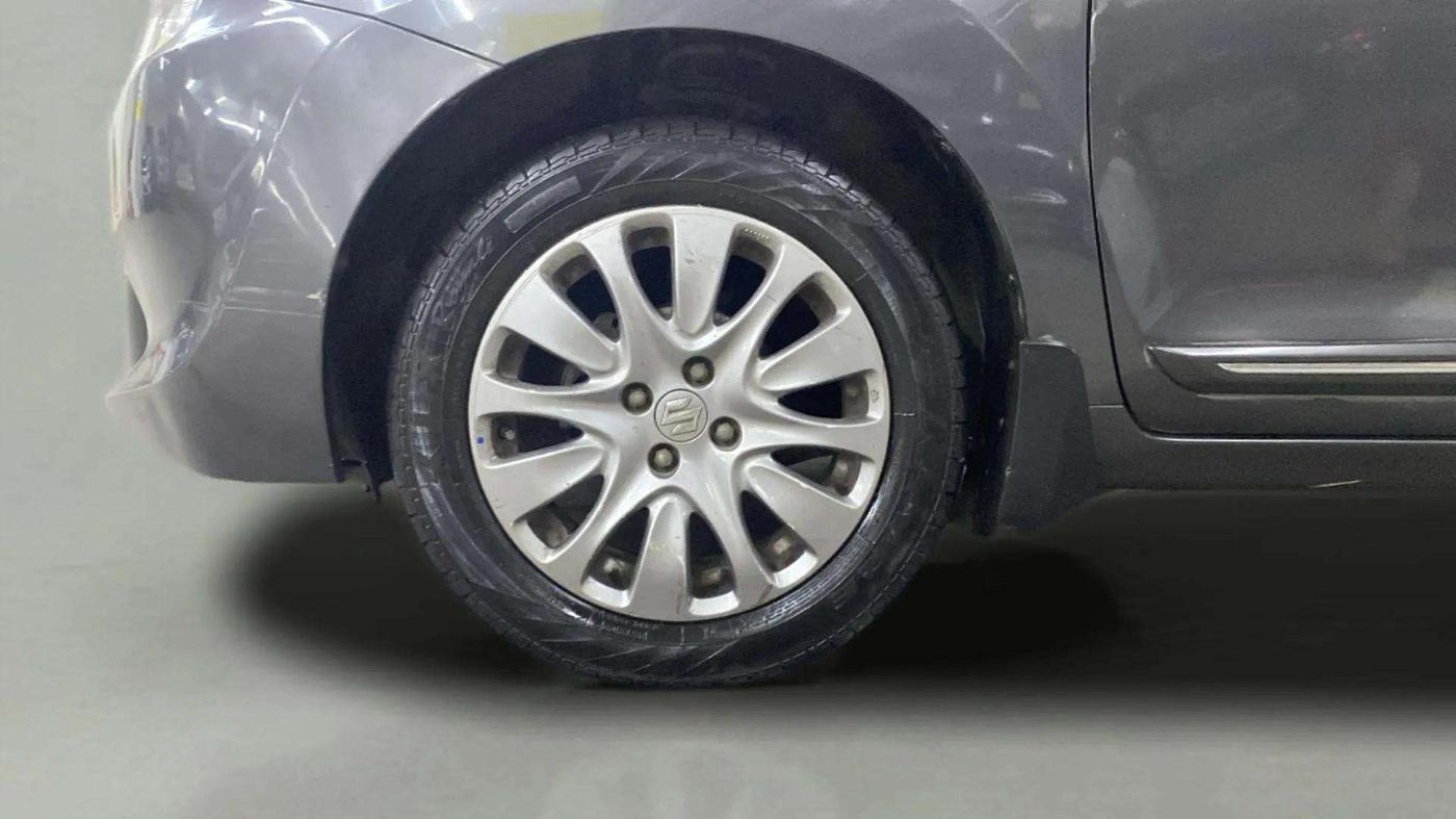 2016 Maruti Baleno ZETA PETROL 1.2, Petrol, Manual, 79,855 km, Left Front Wheel