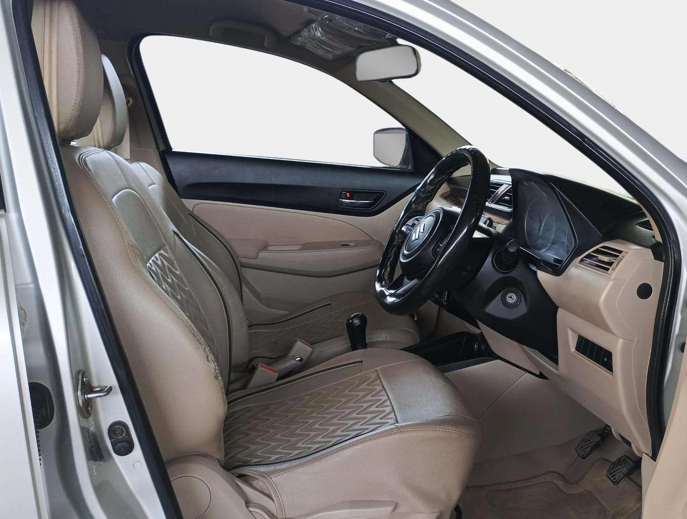 2017 Maruti Dzire VDI, Diesel, Manual, 1,02,066 km, Right Side Front Door Cabin