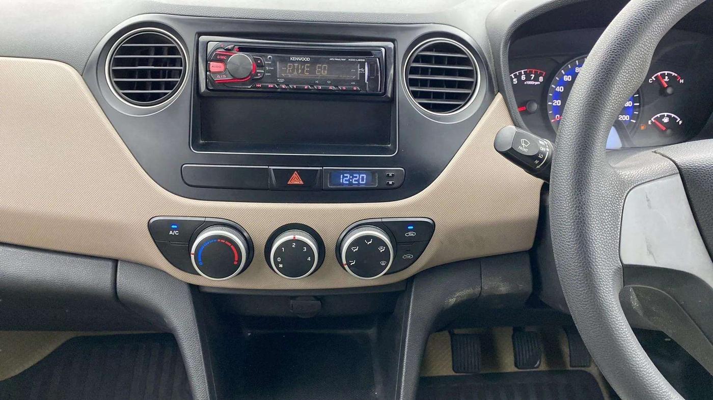 2014 Hyundai Xcent BASE 1.2, Petrol, Manual, 88,199 km, Air Conditioner