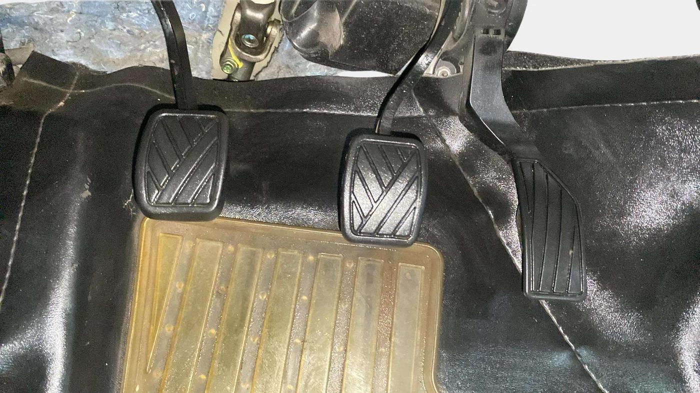 2017 Maruti Vitara Brezza VDI, Diesel, Manual, 78,753 km, Pedals