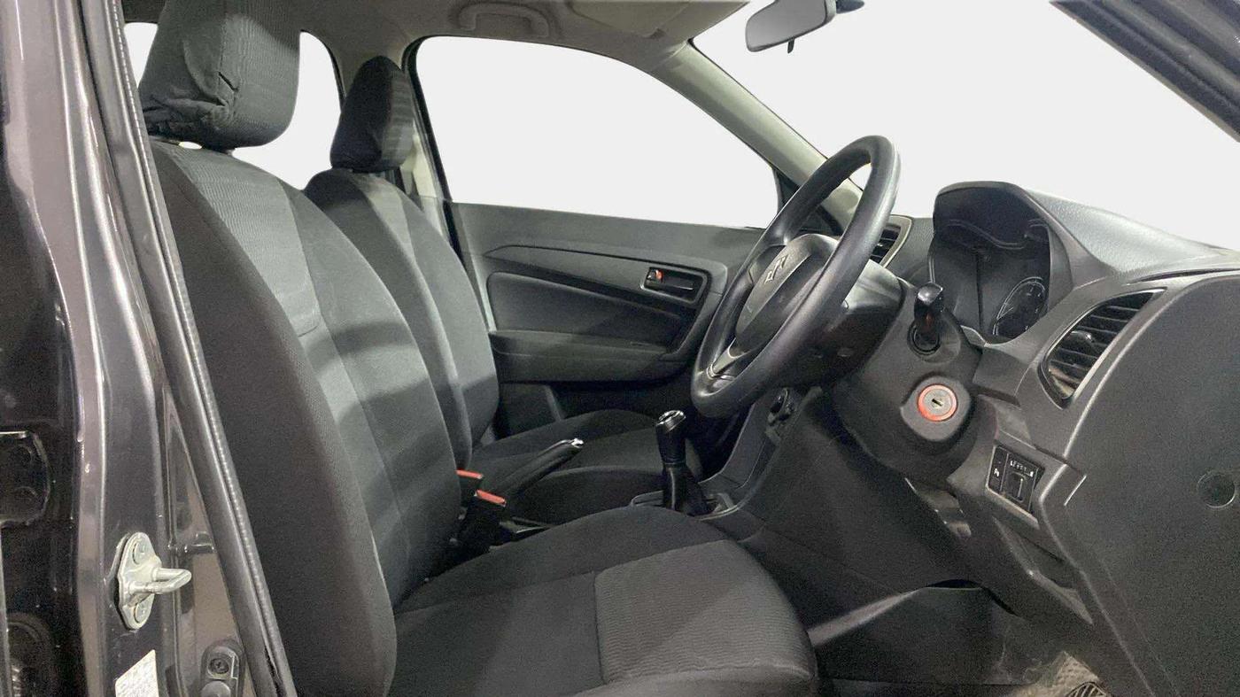 2017 Maruti Vitara Brezza VDI, Diesel, Manual, 78,753 km, Right Side Front Door Cabin