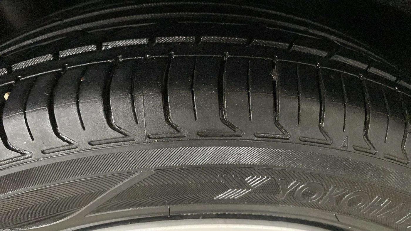 2017 Maruti Vitara Brezza VDI, Diesel, Manual, 78,753 km, Right Rear Tyre Tread