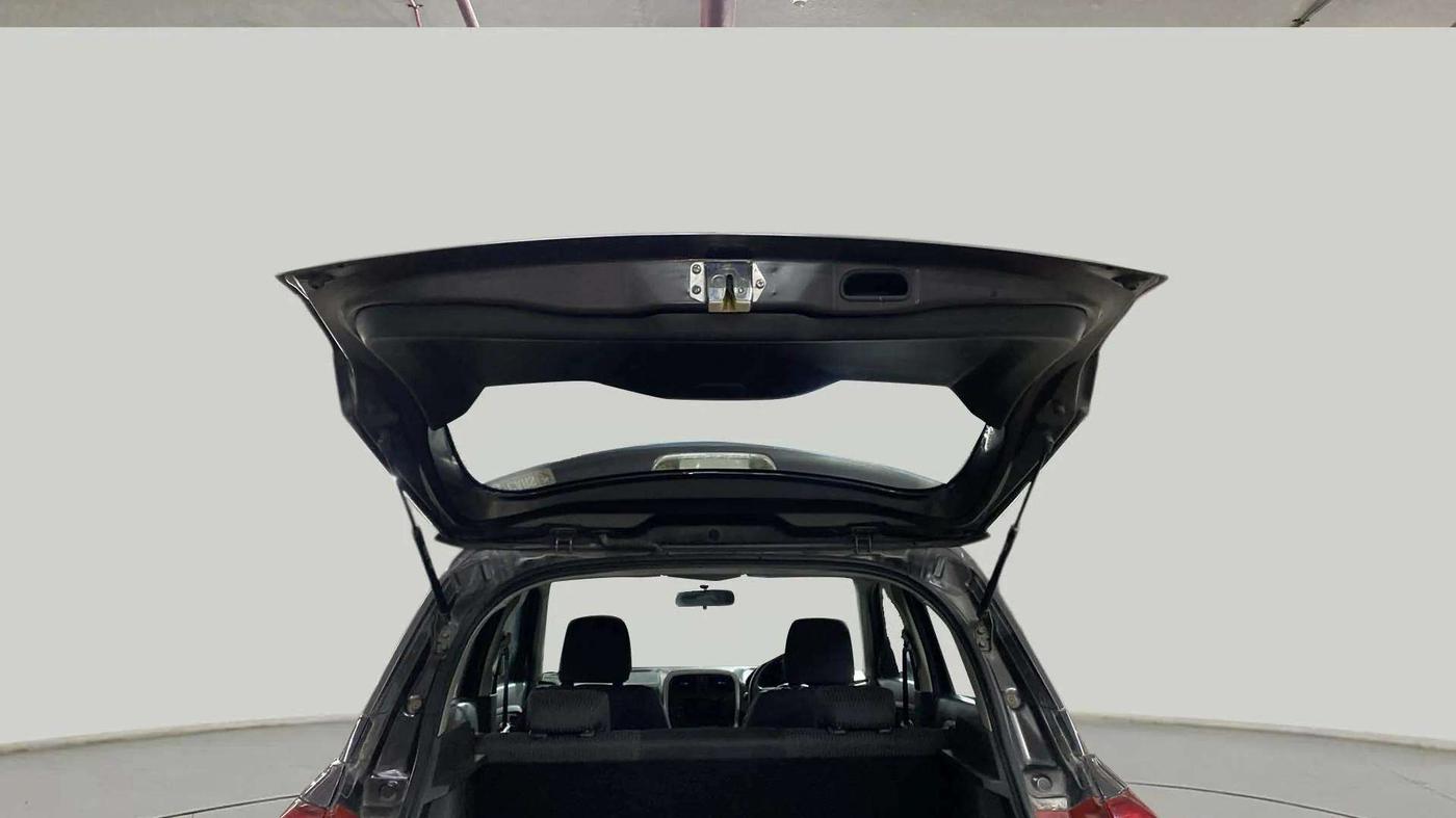 2017 Maruti Vitara Brezza VDI, Diesel, Manual, 78,753 km, Boot Door Open