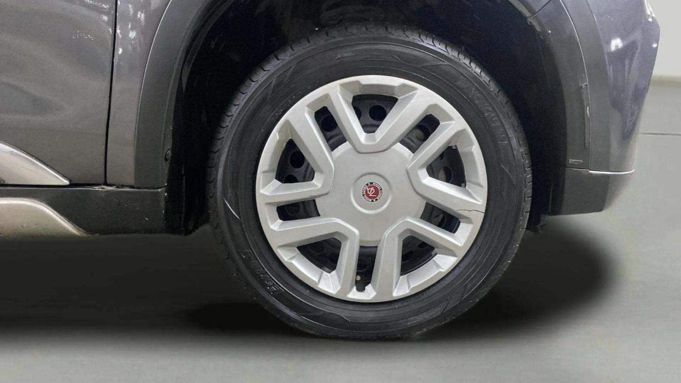 2017 Maruti Vitara Brezza VDI, Diesel, Manual, 78,753 km, Right Front Wheel