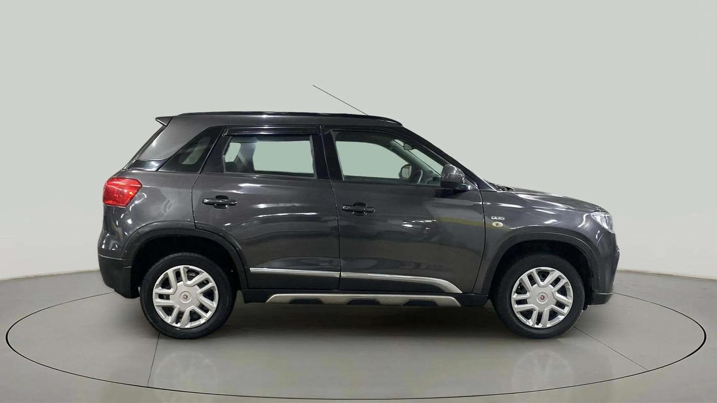 2017 Maruti Vitara Brezza VDI, Diesel, Manual, 78,753 km, Right Side View