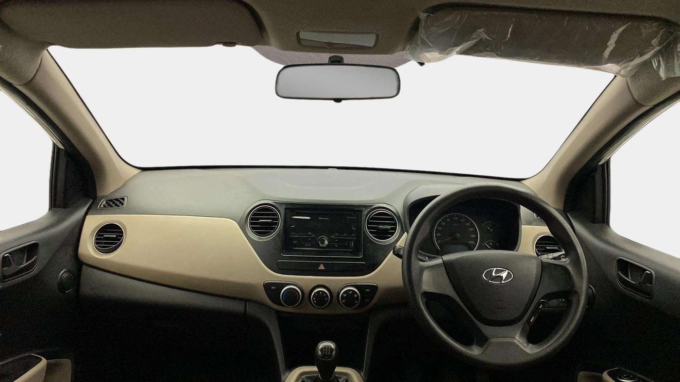 2017 Hyundai Grand i10 MAGNA 1.2 KAPPA VTVT, CNG, Manual, 89,623 km, Dashboard
