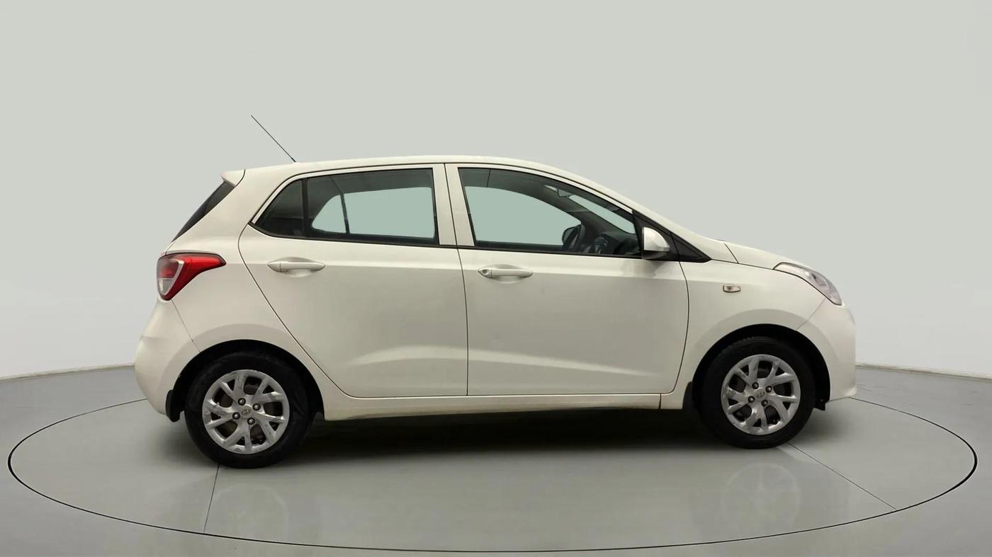 2017 Hyundai Grand i10 MAGNA 1.2 KAPPA VTVT, CNG, Manual, 89,623 km, Right Side View