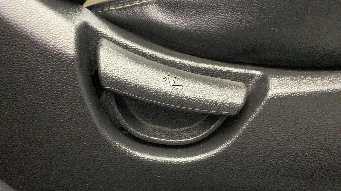 2017 Hyundai Grand i10 MAGNA 1.2 KAPPA VTVT, CNG, Manual, 89,623 km, Driver Side Adjustment Panel