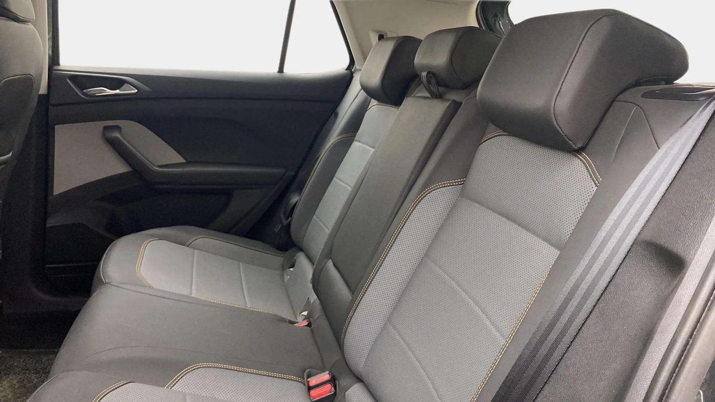 2024 Skoda KUSHAQ STYLE 1.5L TSI DSG, Petrol, Automatic, 5,267 km, Right Side Rear Door Cabin