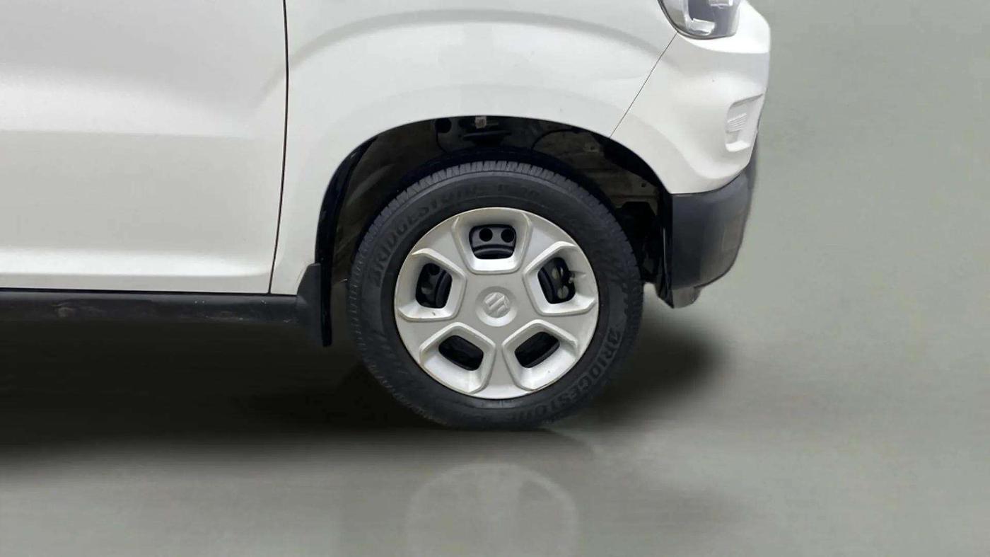 2020 Maruti S PRESSO VXI CNG, CNG, Manual, 34,705 km, Right Front Wheel