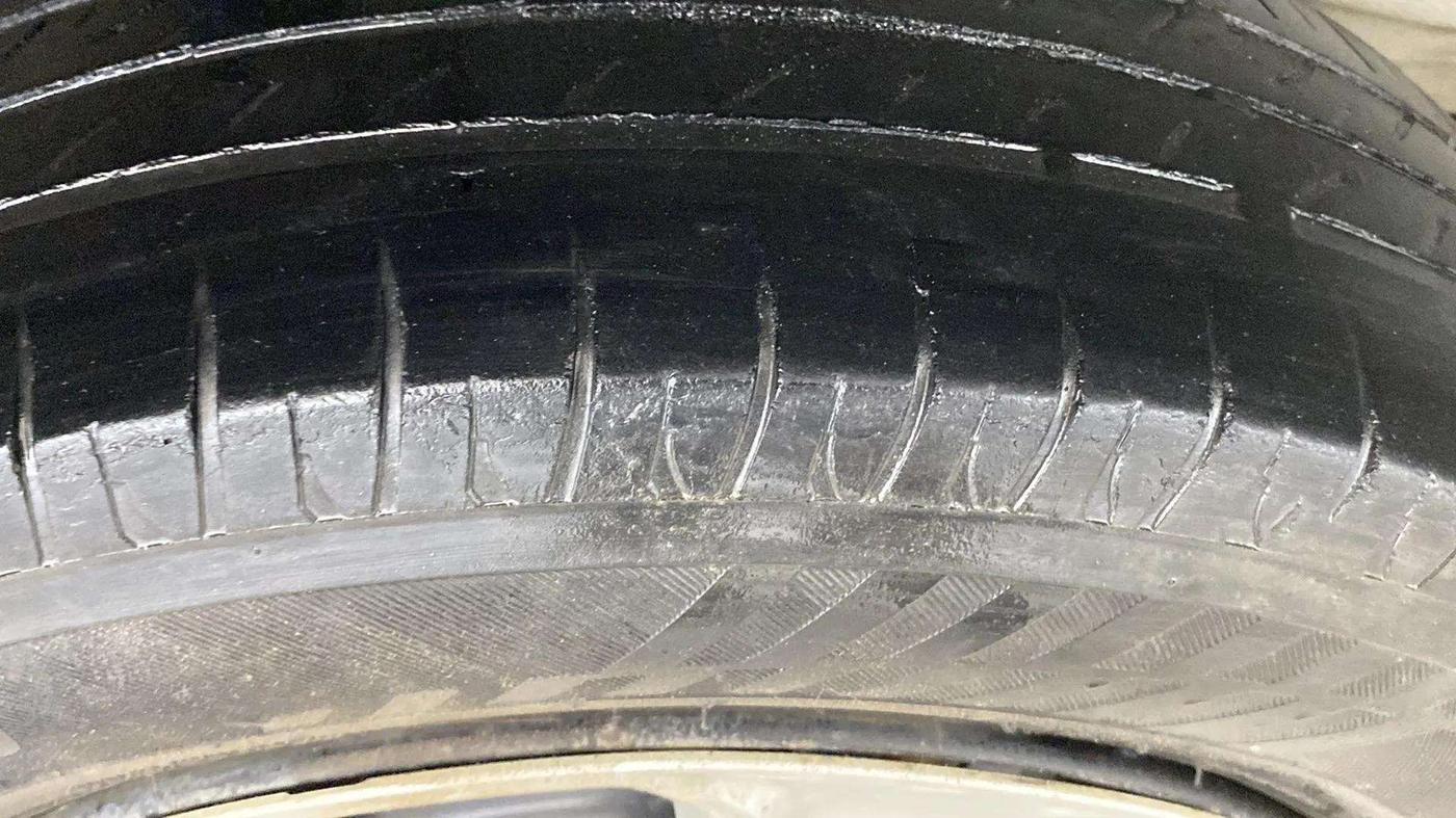 2020 Maruti S PRESSO VXI CNG, CNG, Manual, 34,705 km, Left Front Tyre Tread