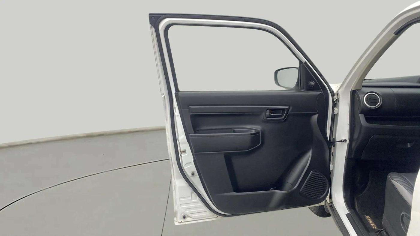 2020 Maruti S PRESSO VXI+, Petrol, Manual, 13,338 km, LHS Front Door