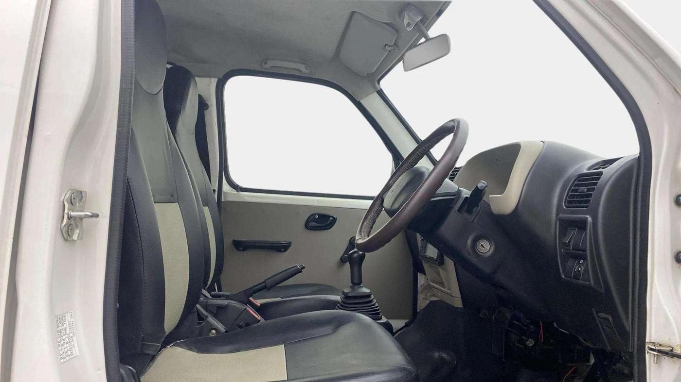 2017 Maruti Eeco 5 STR WITH A/C+HTR, Petrol, Manual, 74,196 km, Right Side Front Door Cabin