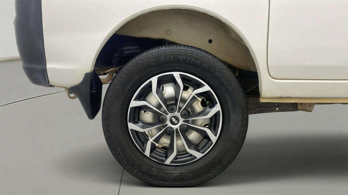 2017 Maruti Eeco 5 STR WITH A/C+HTR, Petrol, Manual, 74,196 km, Right Rear Wheel