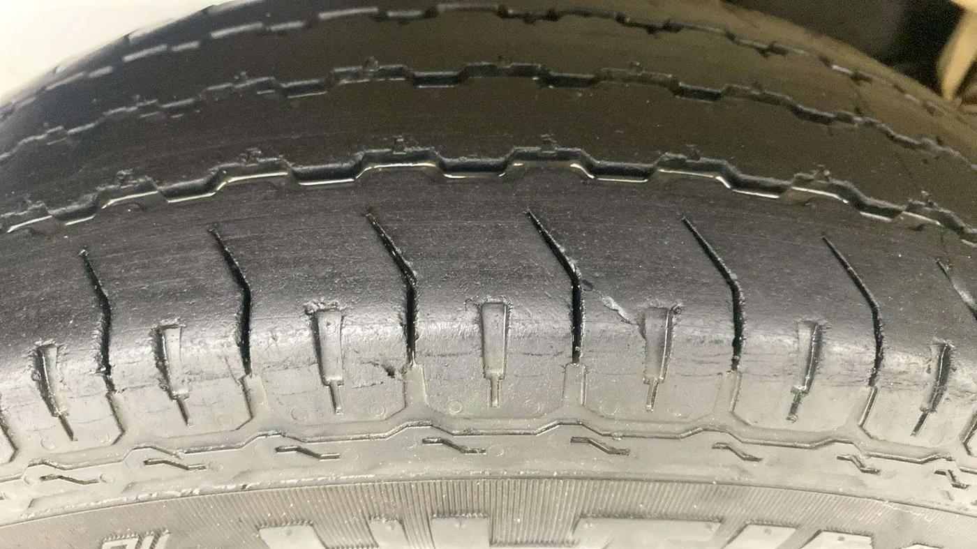2017 Maruti Eeco 5 STR WITH A/C+HTR, Petrol, Manual, 74,196 km, Right Rear Tyre Tread