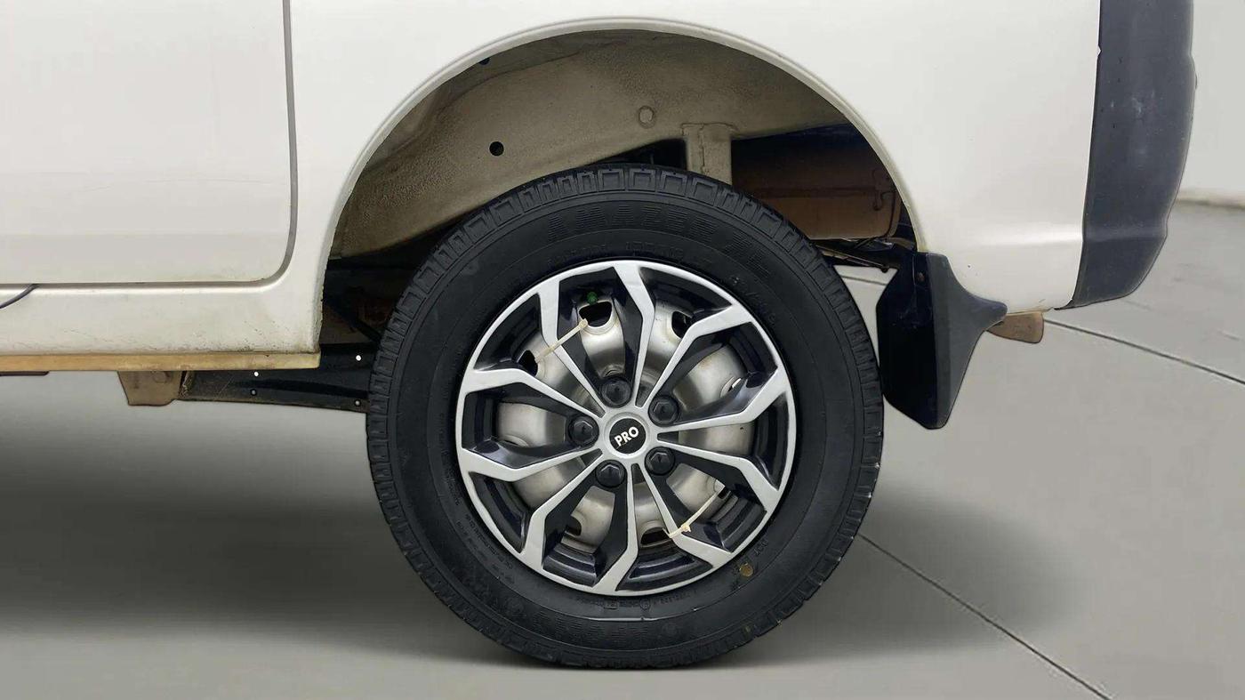 2017 Maruti Eeco 5 STR WITH A/C+HTR, Petrol, Manual, 74,196 km, Left Rear Wheel