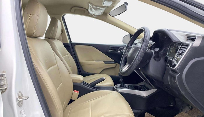 2022 Honda City 1.5L I-VTEC V MT 5TH GEN, Petrol, Manual, 34,392 km, Right Side Front Door Cabin