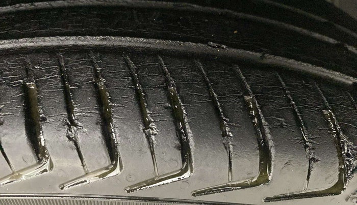 2020 Maruti New Wagon-R LXI CNG 1.0, CNG, Manual, 36,624 km, Right Front Tyre Tread