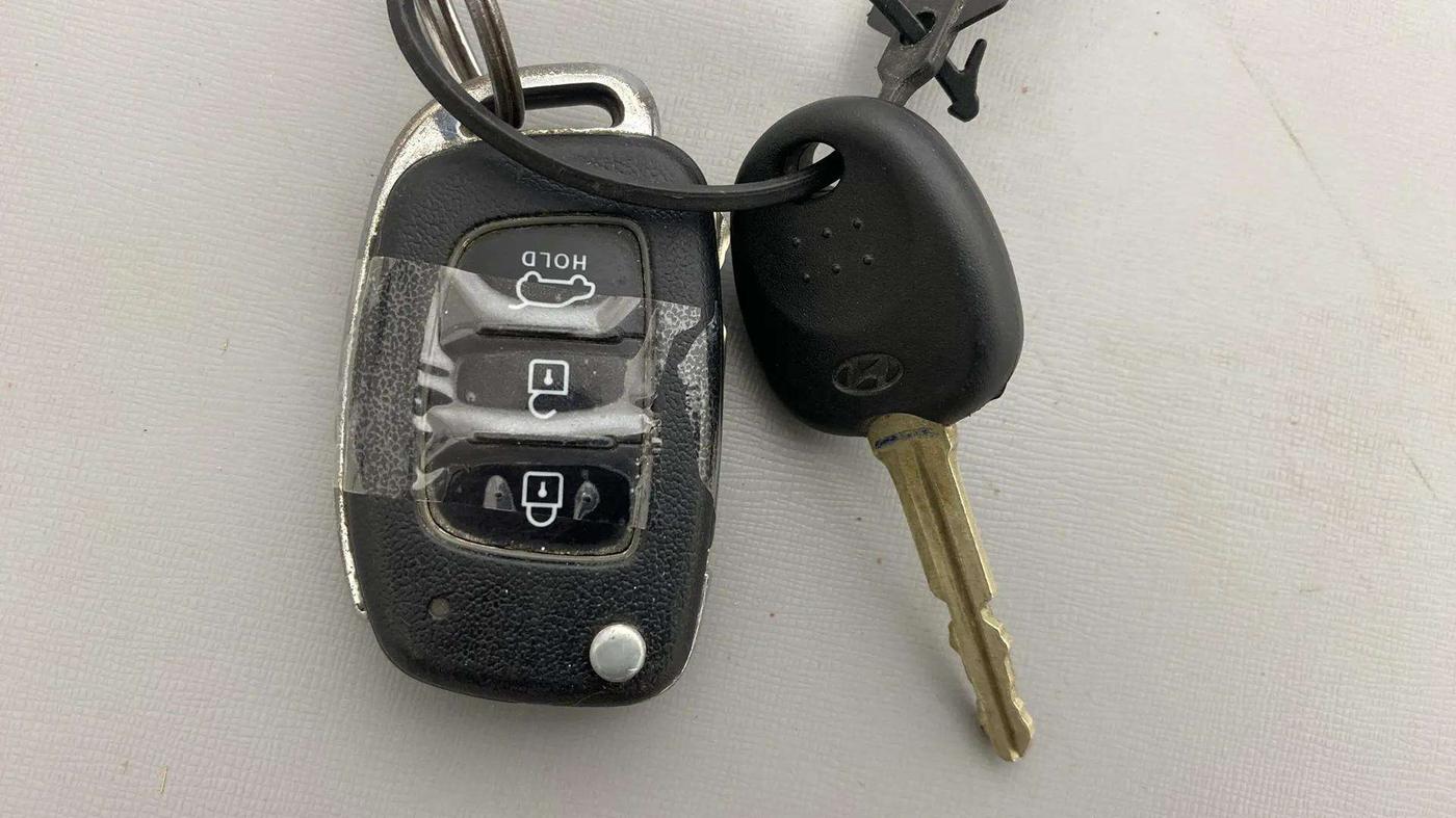 2015 Hyundai Elite i20 SPORTZ 1.2, Petrol, Manual, 52,286 km, Key Close Up