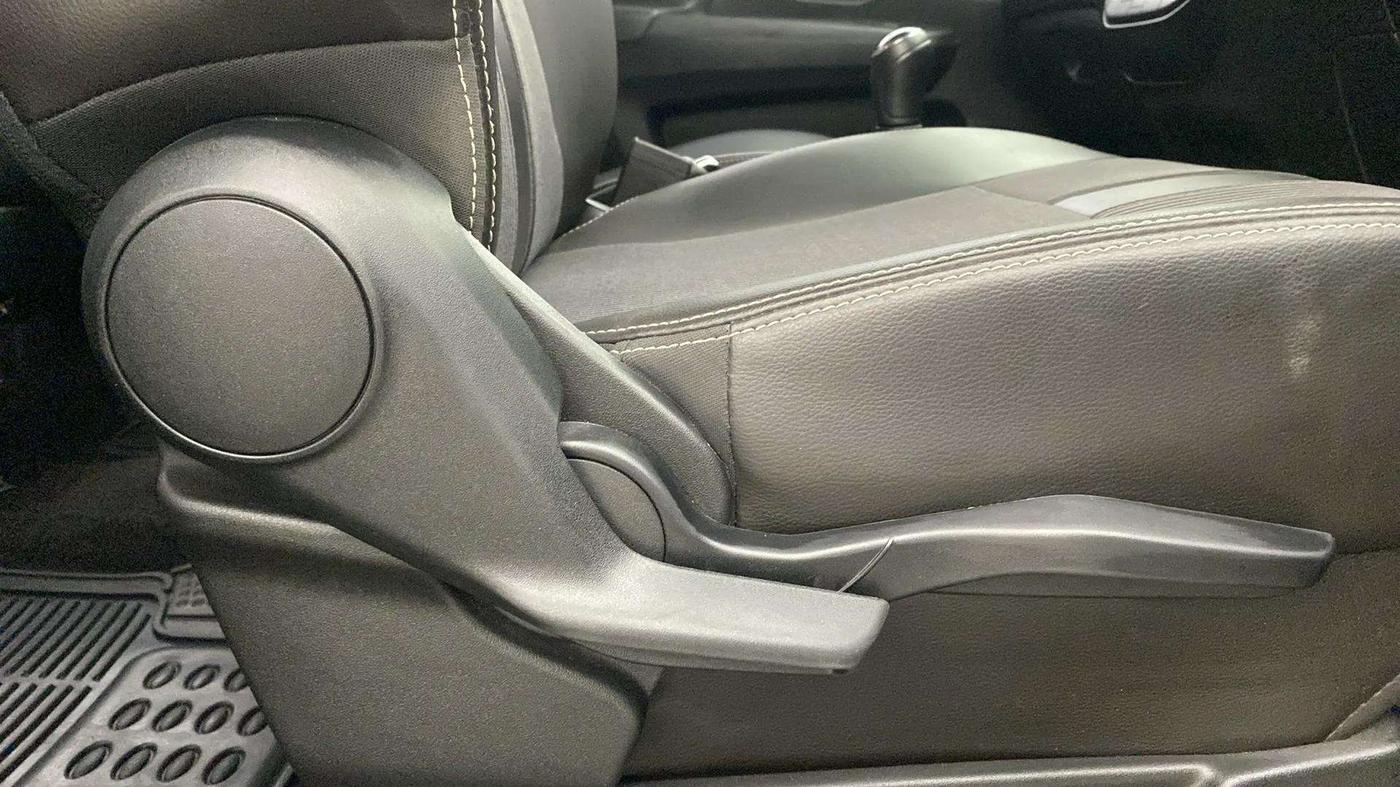 2020 Maruti XL6 ZETA MT, Petrol, Manual, 31,572 km, Driver Side Adjustment Panel