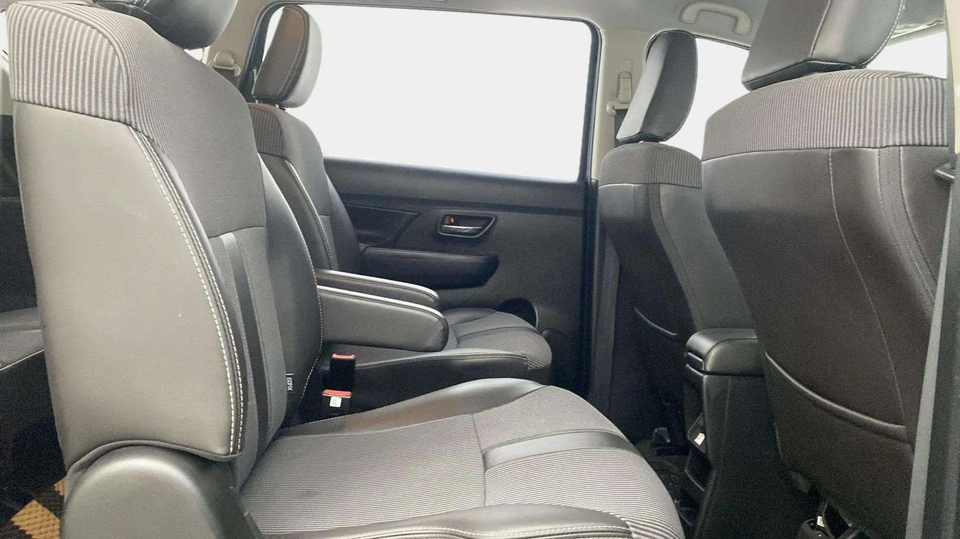 2020 Maruti XL6 ZETA MT, Petrol, Manual, 31,572 km, Right Side Rear Door Cabin