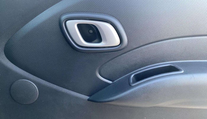 2019 Datsun Redi Go T (O), Petrol, Manual, 23,797 km, Driver Side Door Panels Control